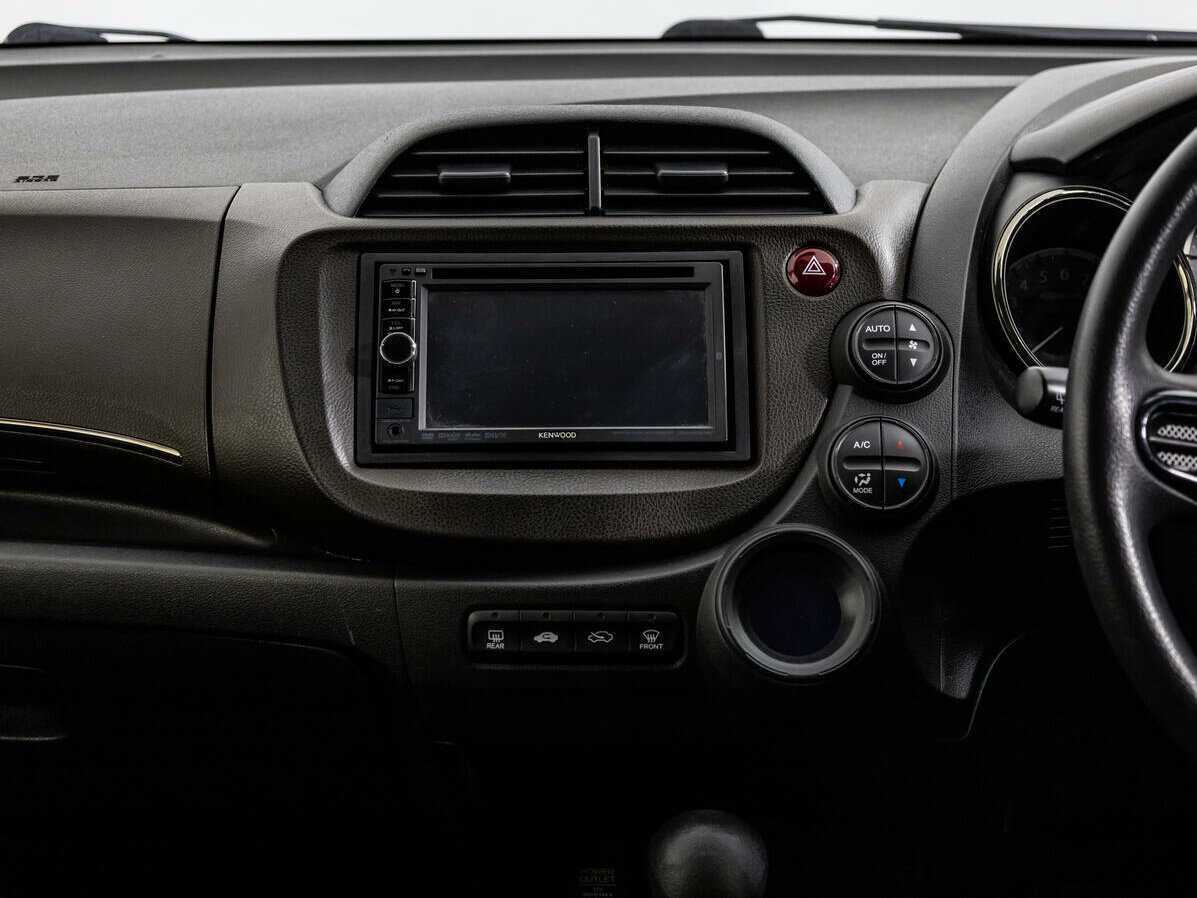 Купить Honda Fit Shuttle, 2013, 144 645 км.. Фото: #13