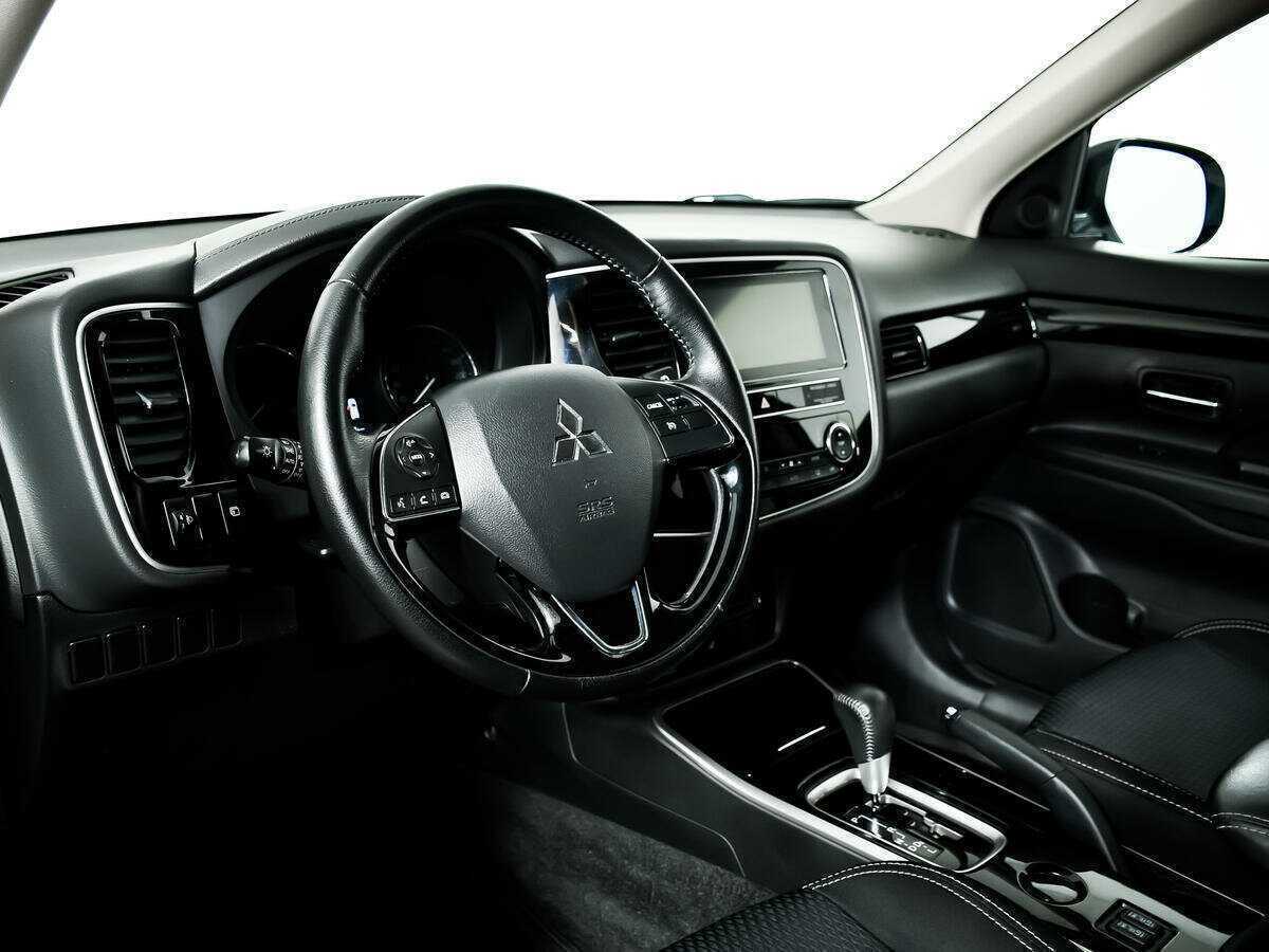 Купить Mitsubishi Outlander, 2019, 77 333 км.. Фото: #12