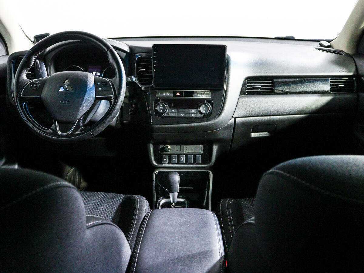Купить Mitsubishi Outlander, 2018, 96 892 км.. Фото: #9