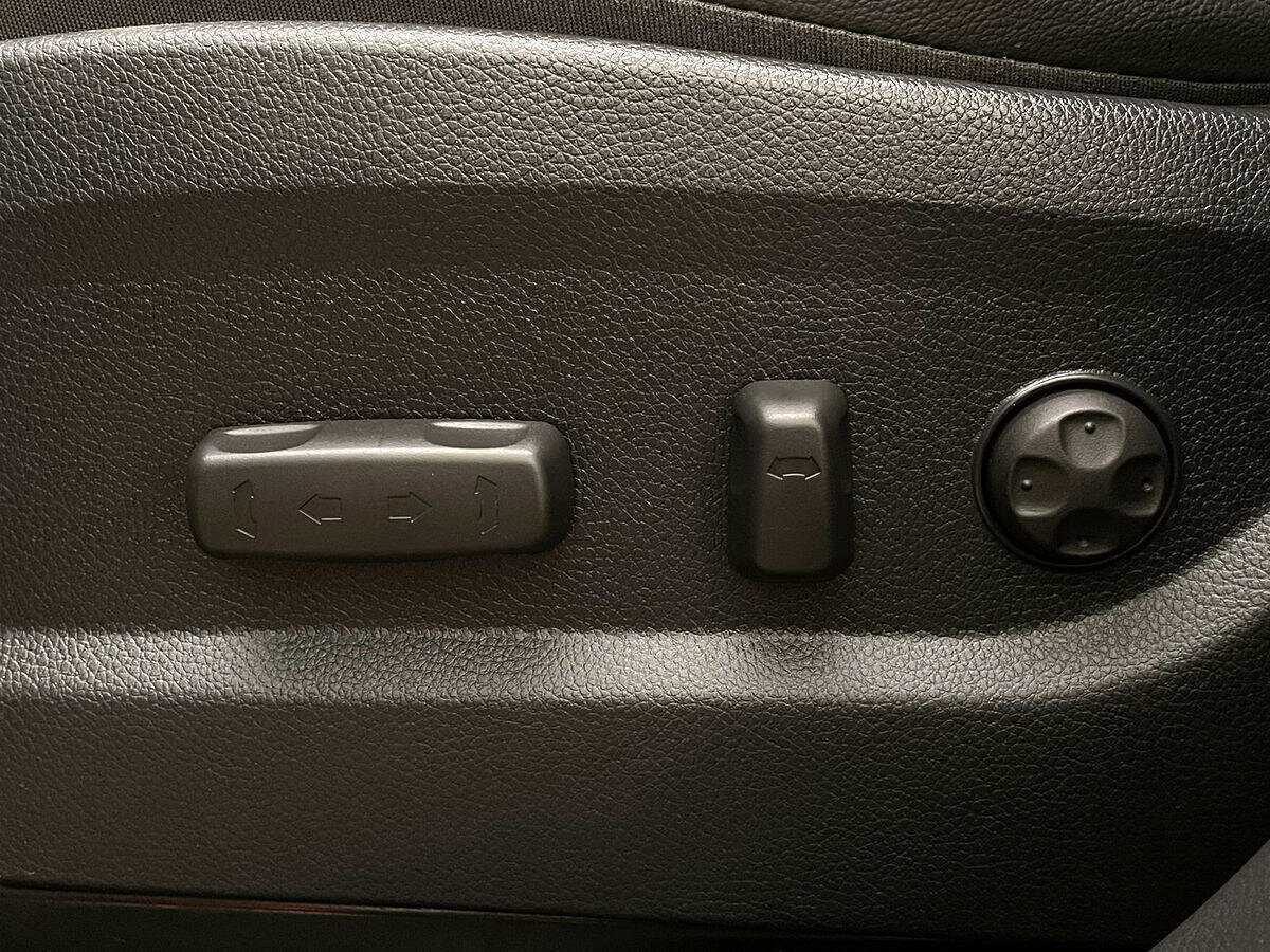 Купить Hyundai Santa Fe, 2015, 67 852 км.. Фото: #14