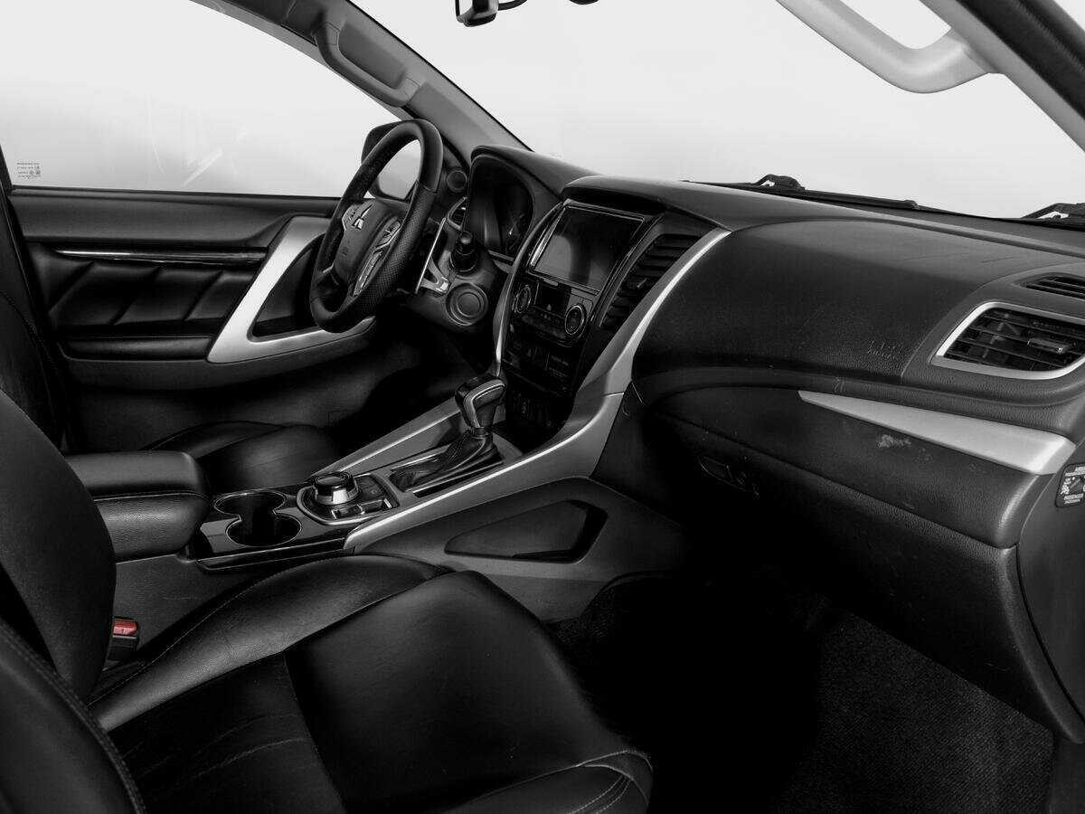 Купить Mitsubishi Pajero Sport, 2018, 137 547 км.. Фото: #8
