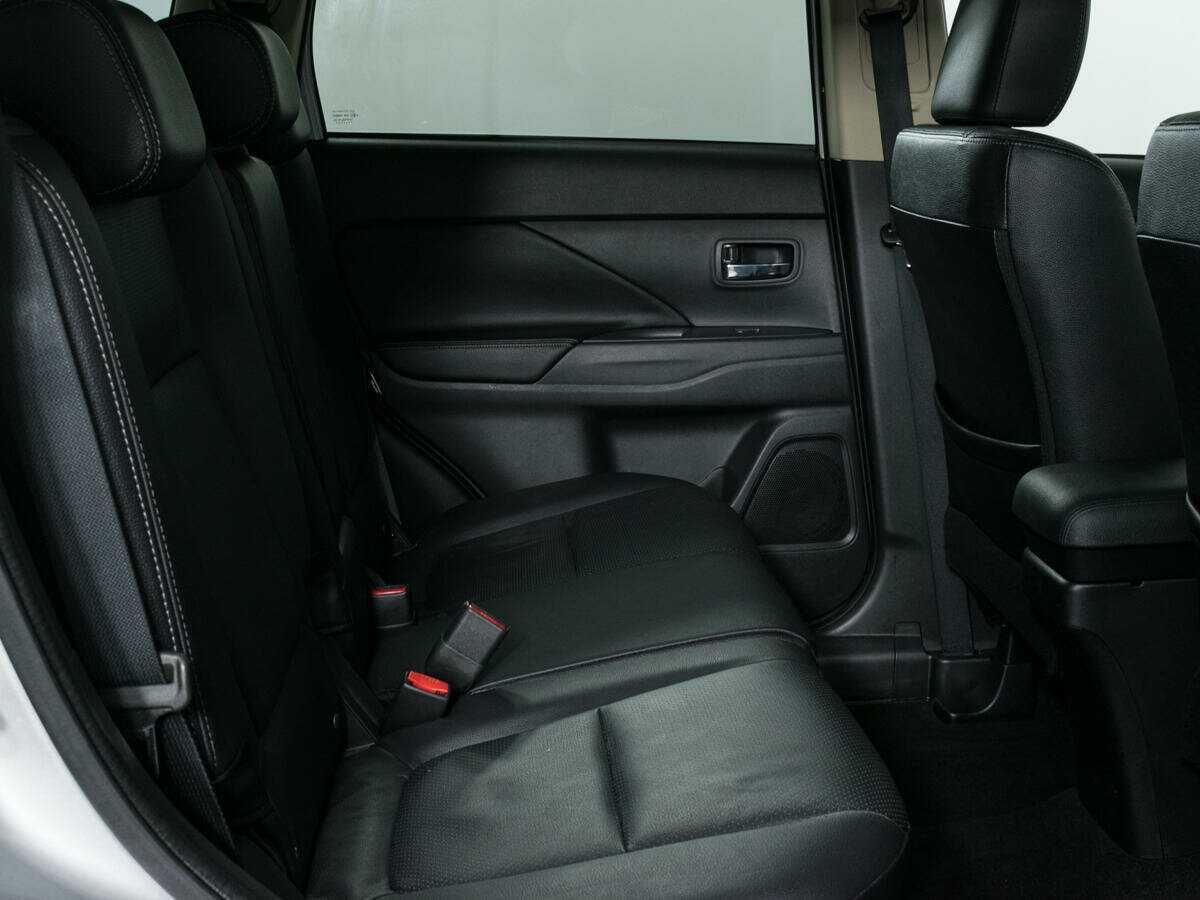 Купить Mitsubishi Outlander, 2017, 134 690 км.. Фото: #9