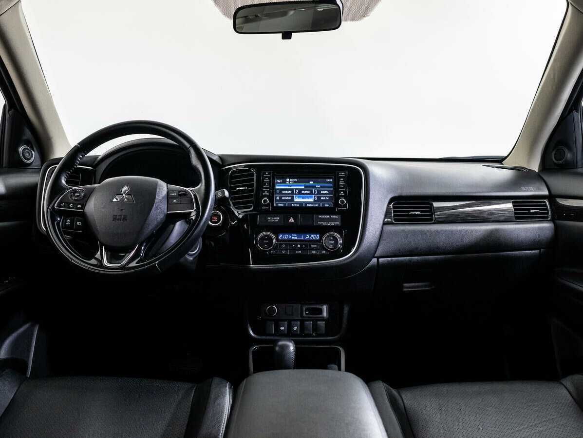 Купить Mitsubishi Outlander, 2017, 115 060 км.. Фото: #9