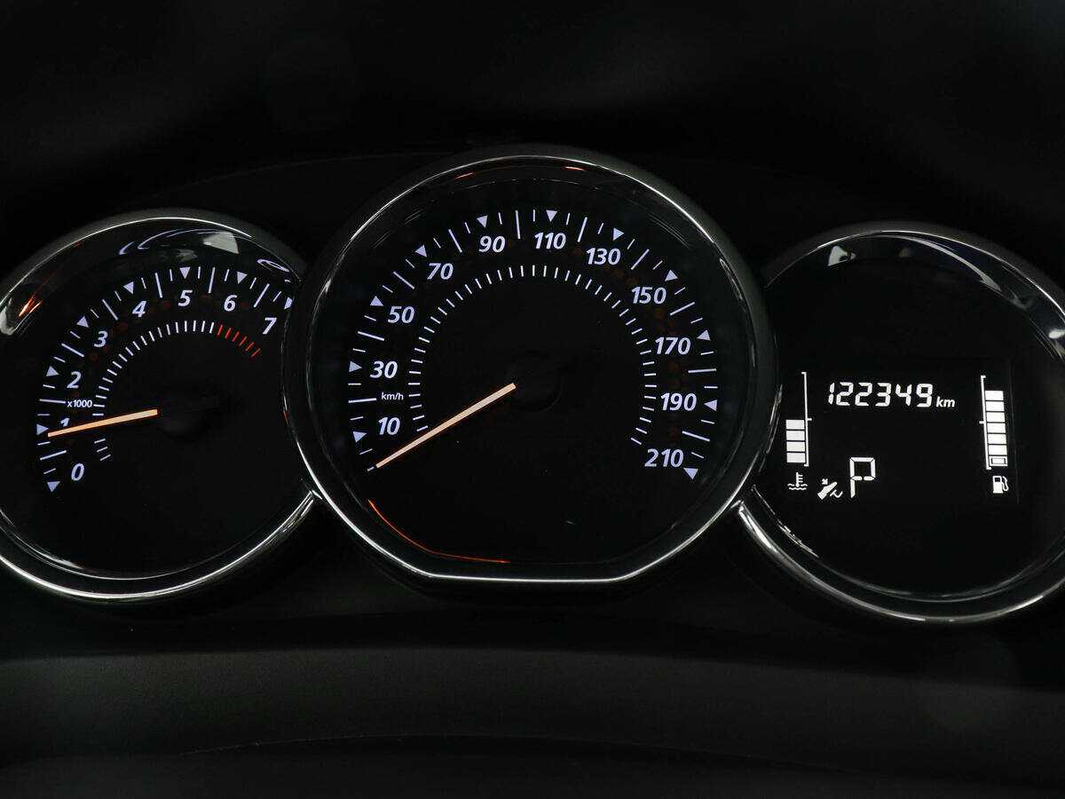 Купить Renault Logan, 2020, 122 335 км.. Фото: #10