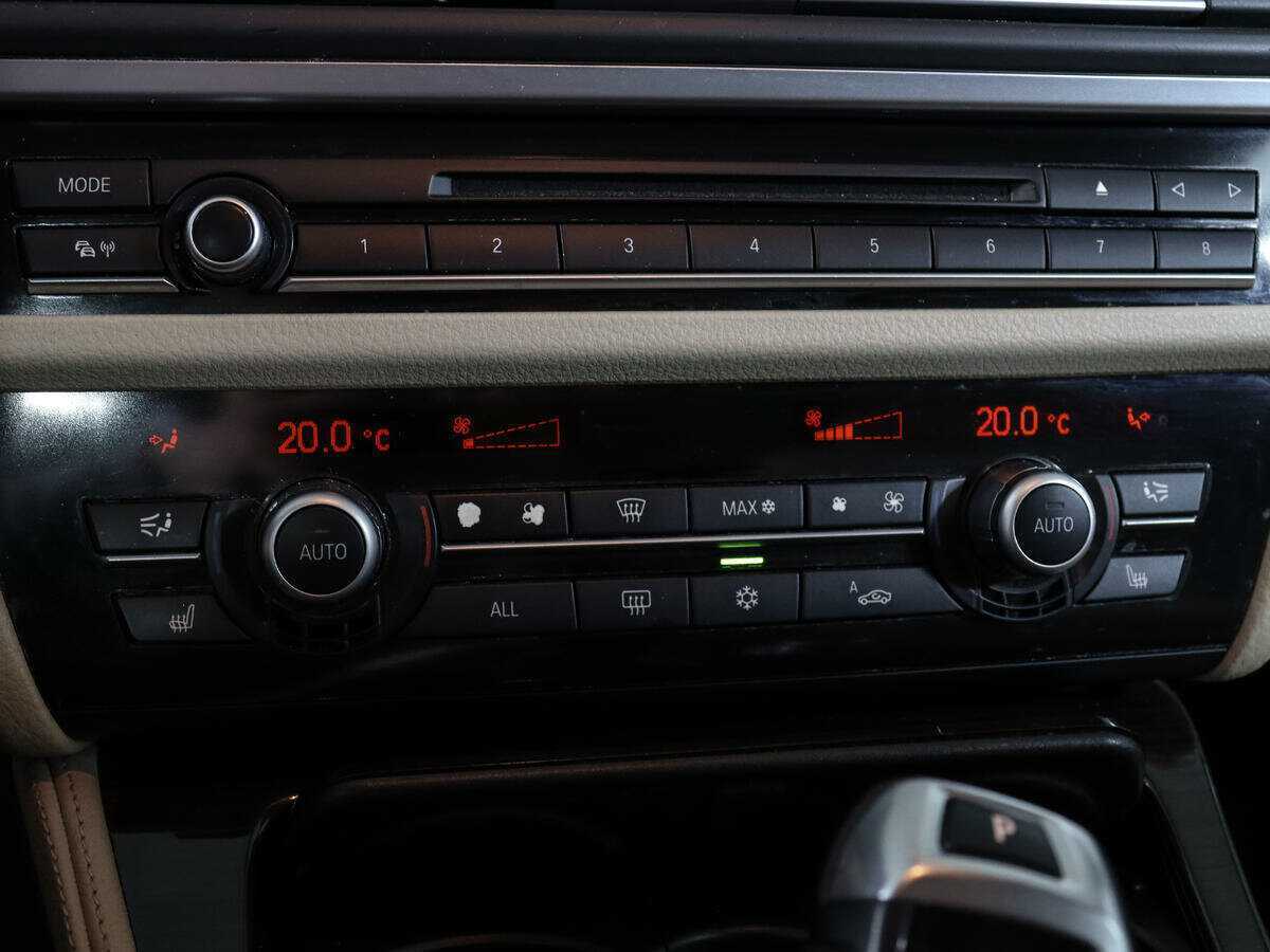 Купить BMW 5 серии, 2012, 116 498 км.. Фото: #24