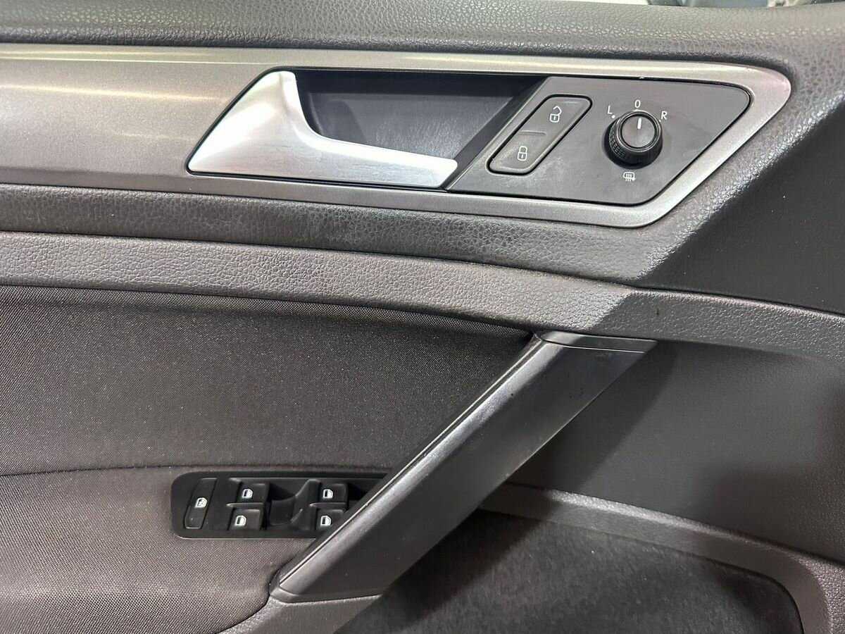 Купить Volkswagen Golf, 2013, 141 253 км.. Фото: #13