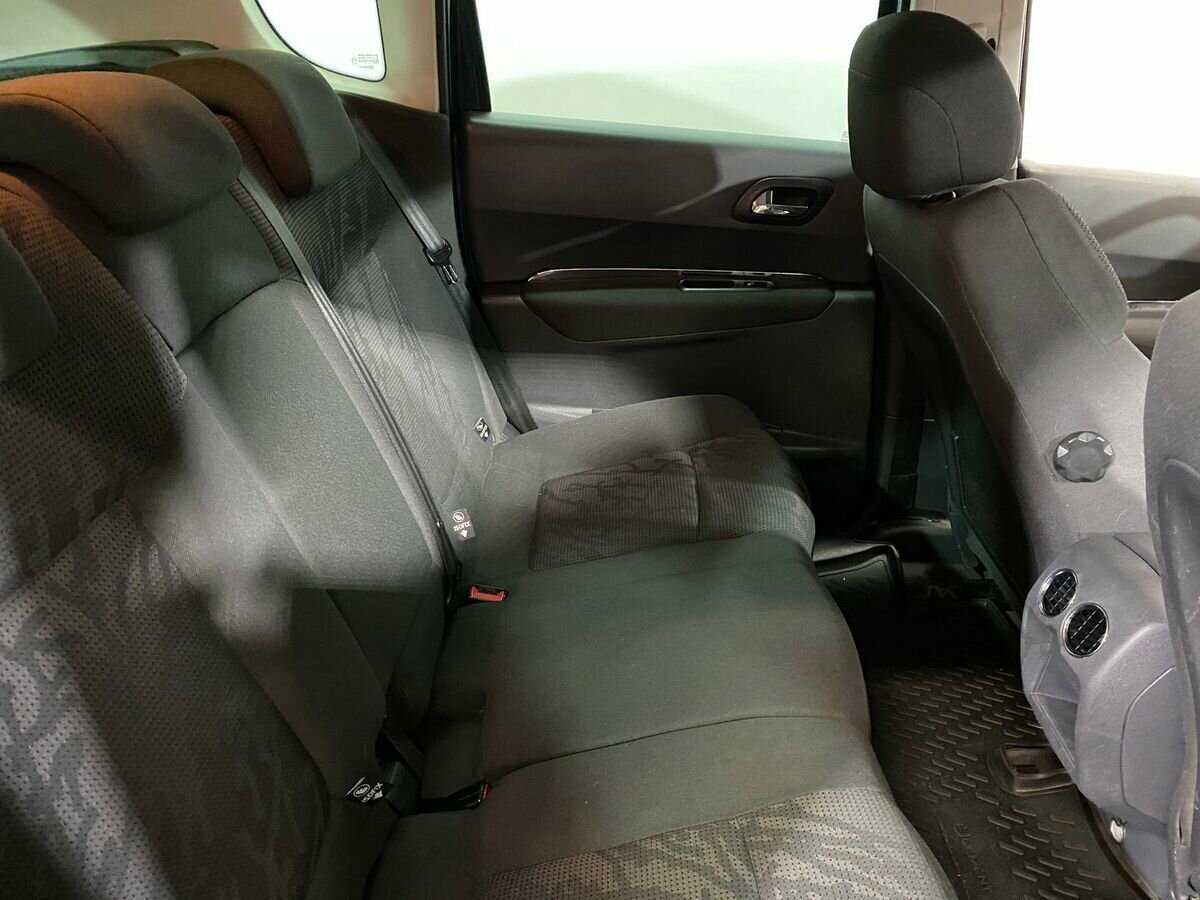 Купить Peugeot 3008, 2012, 203 460 км.. Фото: #10