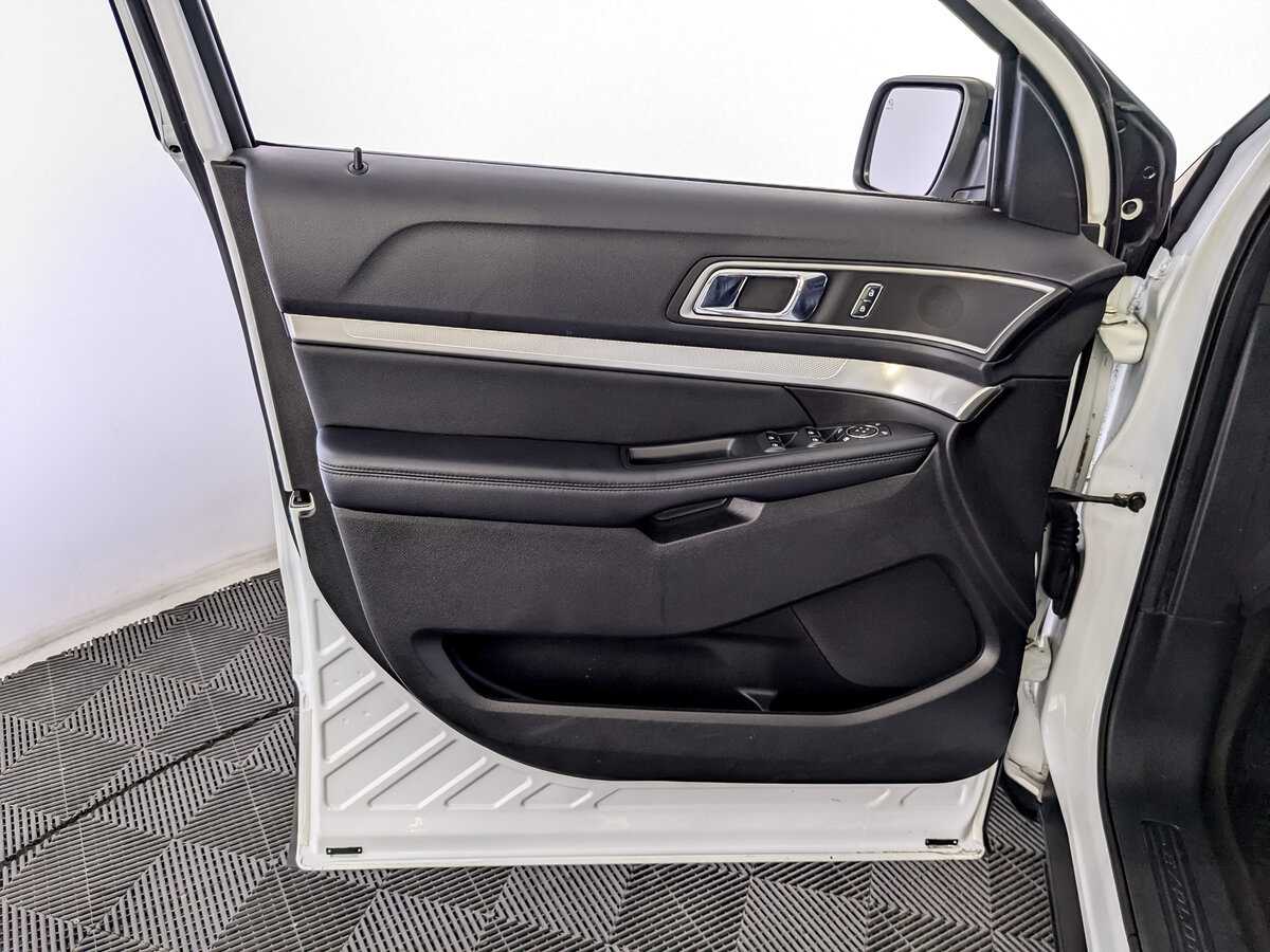 Купить Ford Explorer, 2017, 92 976 км.. Фото: #14