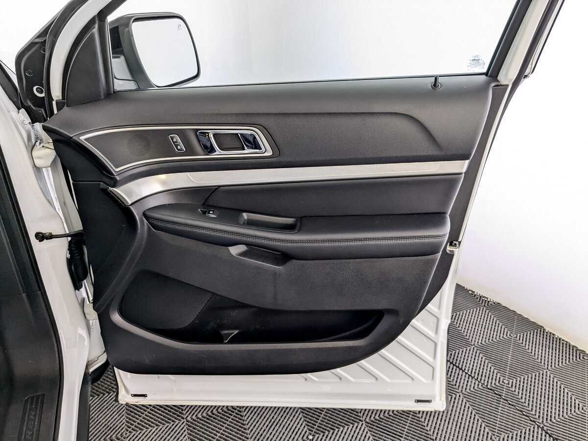 Купить Ford Explorer, 2017, 92 976 км.. Фото: #20