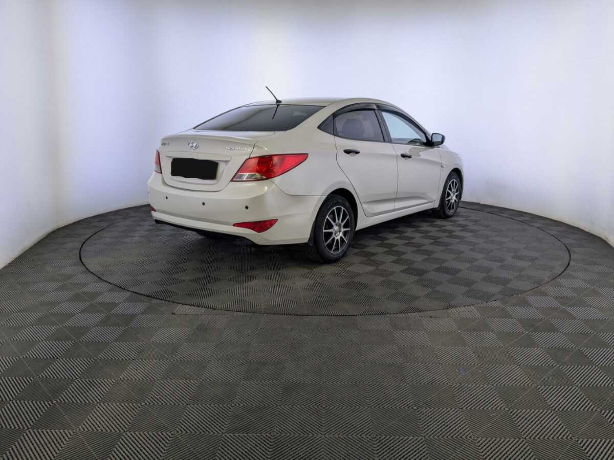 Купить Hyundai Solaris, 2015, 120 409 км.. Фото: #4