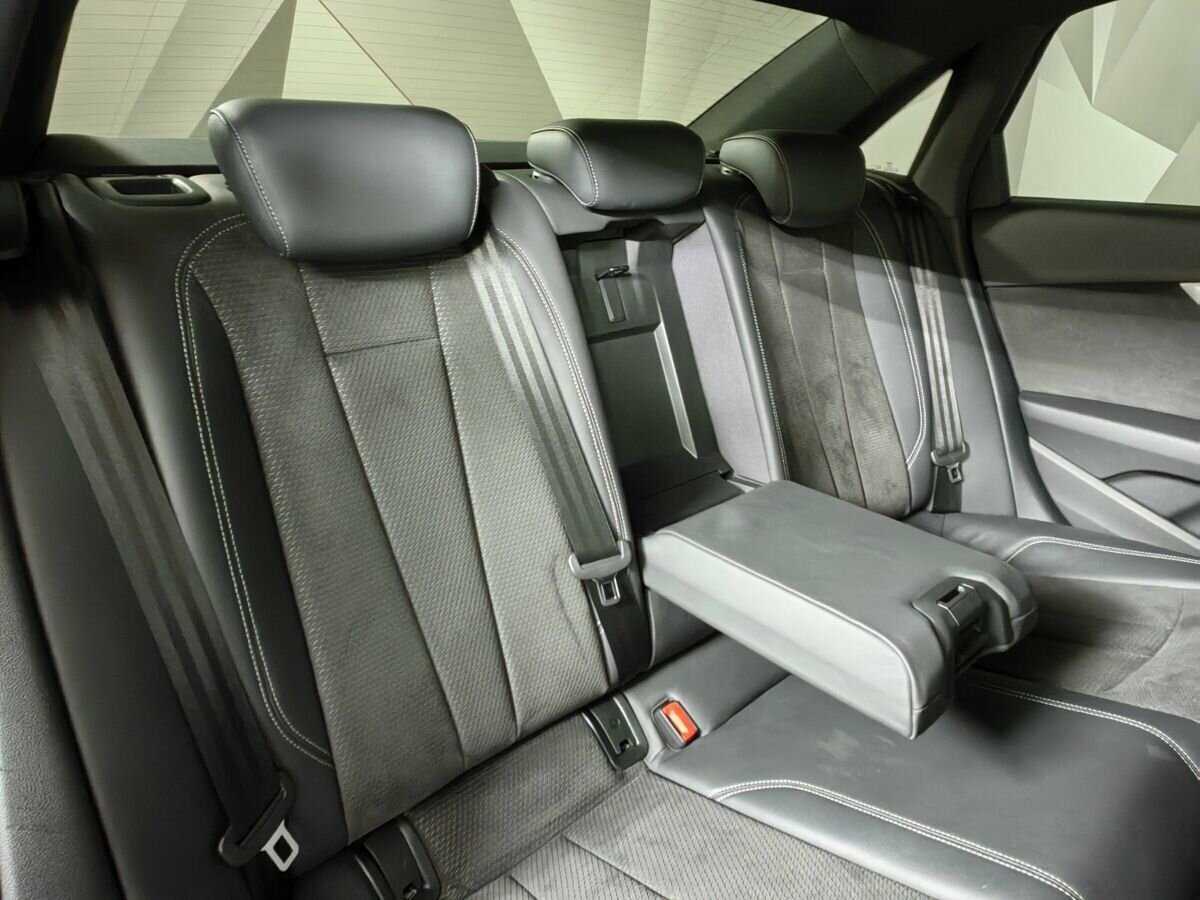 Купить Audi A4, 2017, 41 183 км.. Фото: #12