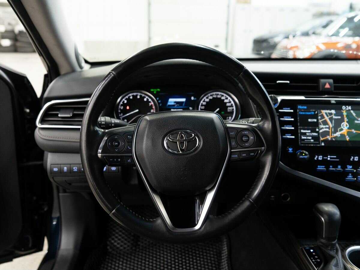 Купить Toyota Camry, 2018, 159 747 км.. Фото: #4