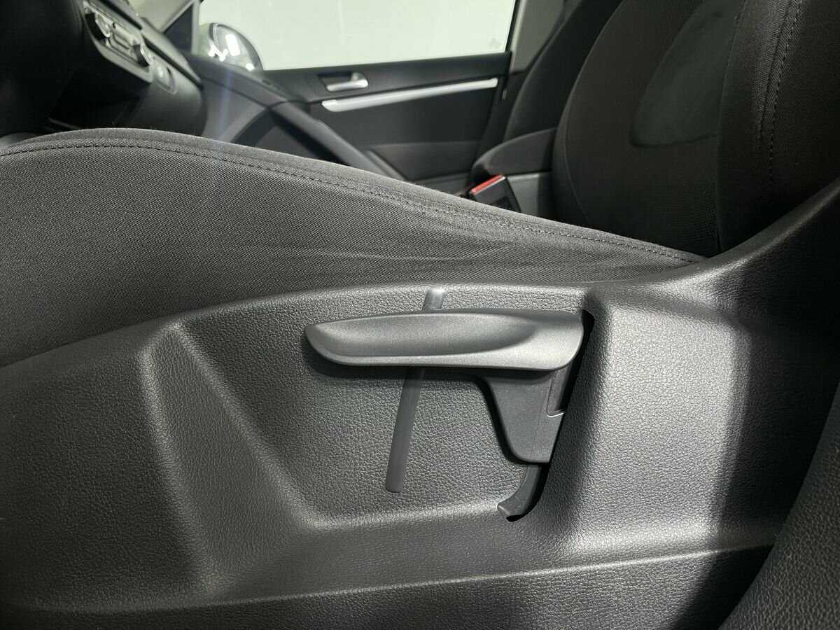 Купить Volkswagen Tiguan, 2012, 90 198 км.. Фото: #9