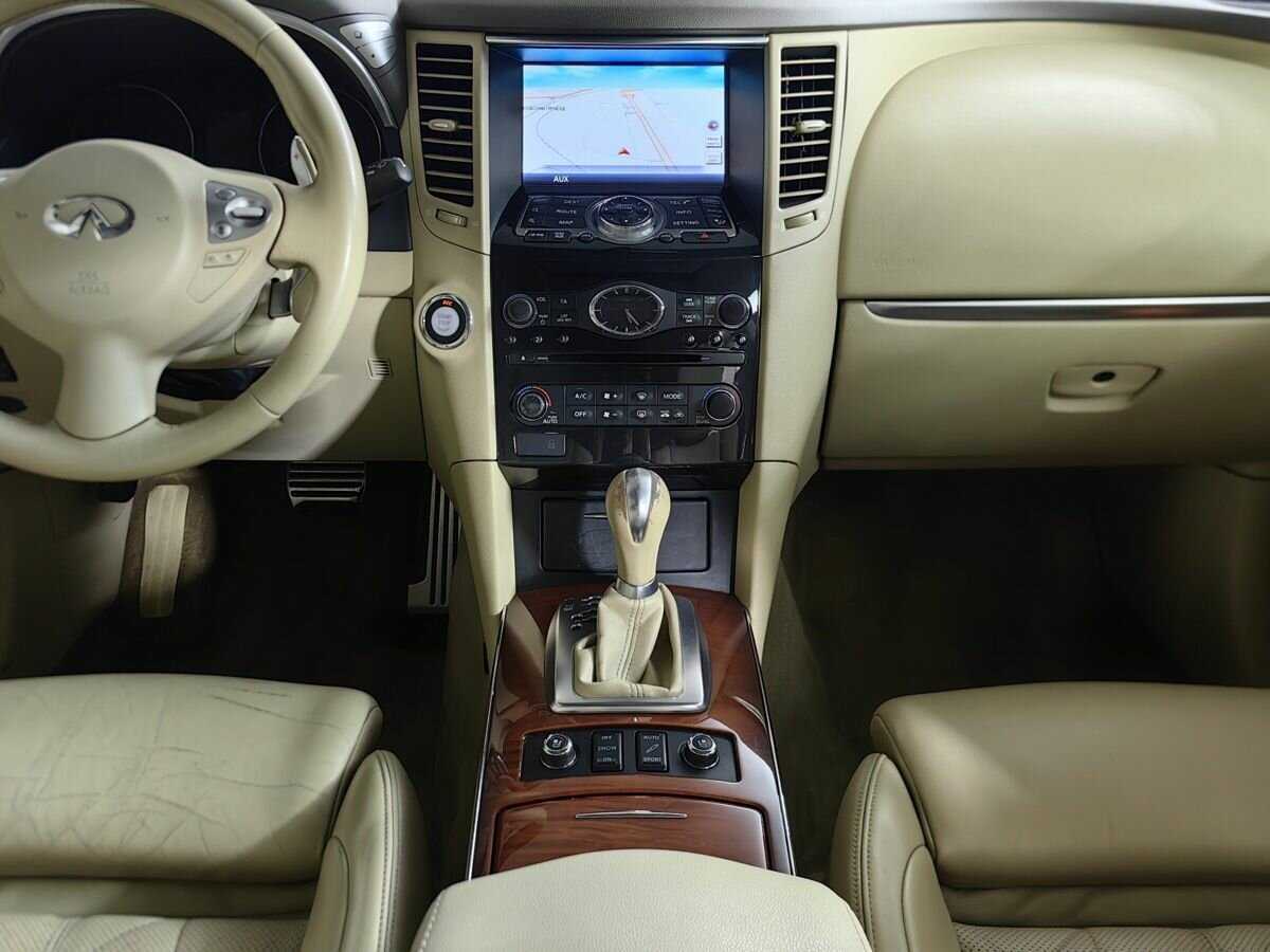 Купить Infiniti FX, 2012, 107 937 км.. Фото: #10