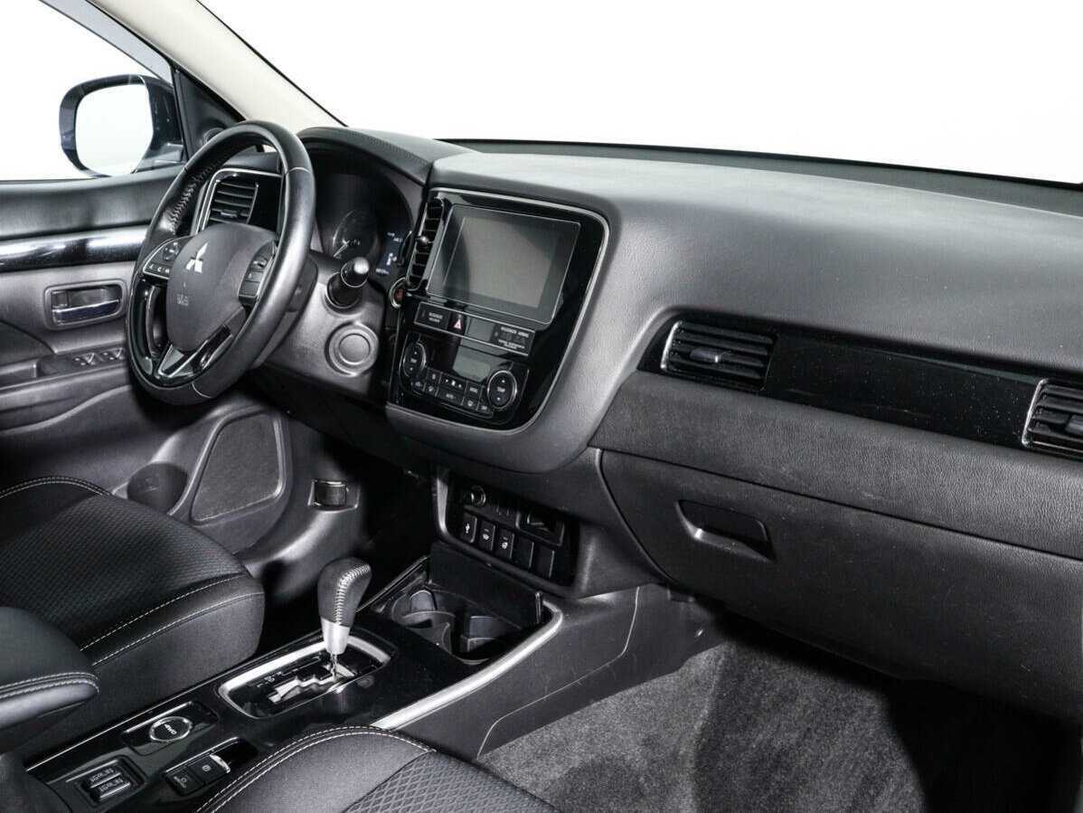 Купить Mitsubishi Outlander, 2018, 60 120 км.. Фото: #8