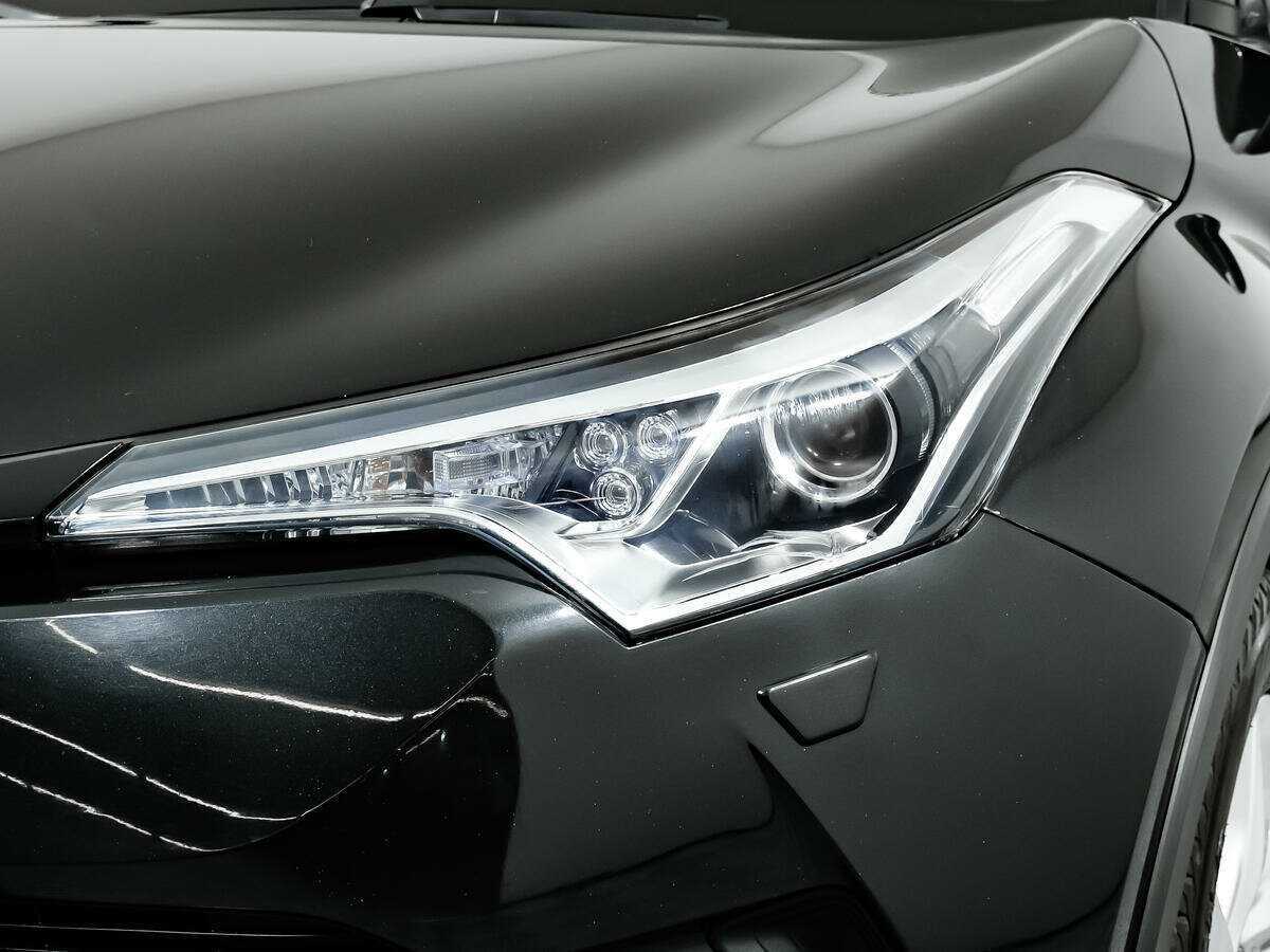 Купить Toyota C-HR, 2018, 67 869 км.. Фото: #13