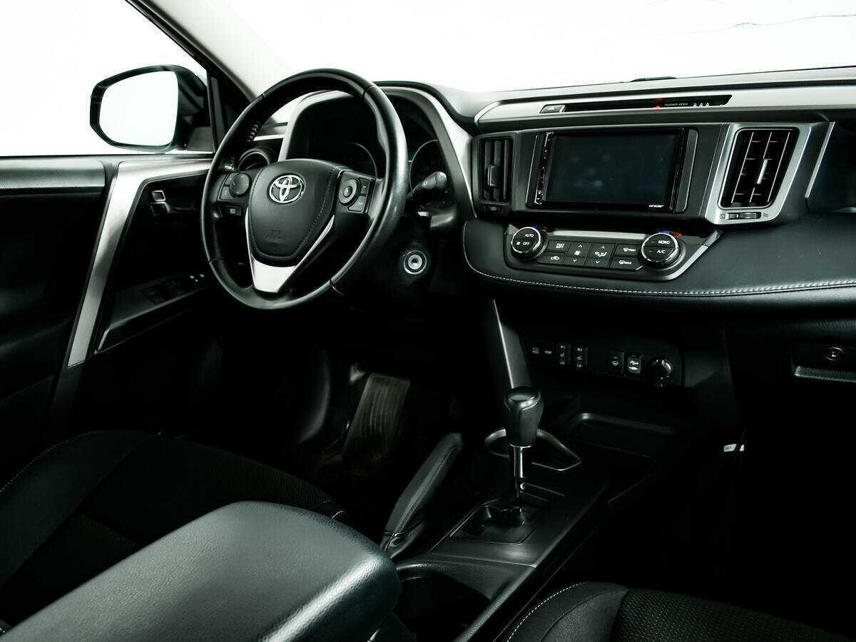 Купить Toyota RAV4, 2018, 66 636 км.. Фото: #8