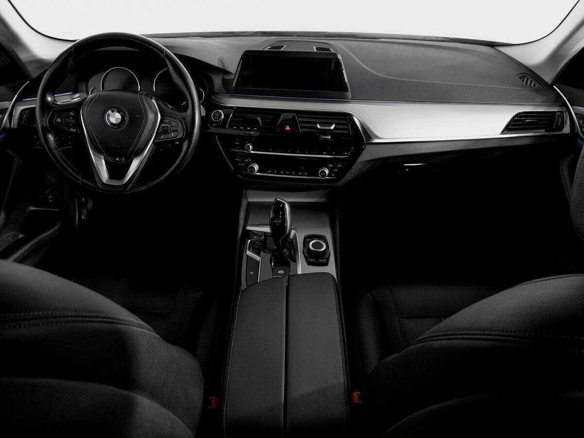 Купить BMW 5 серии, 2018, 123 100 км.. Фото: #11