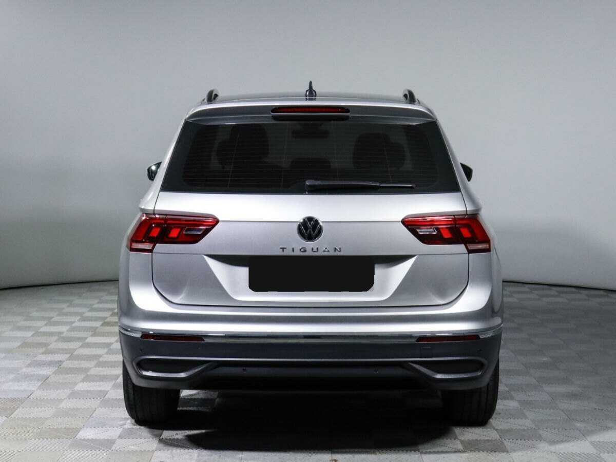 Купить Volkswagen Tiguan, 2021, 72 990 км.. Фото: #3