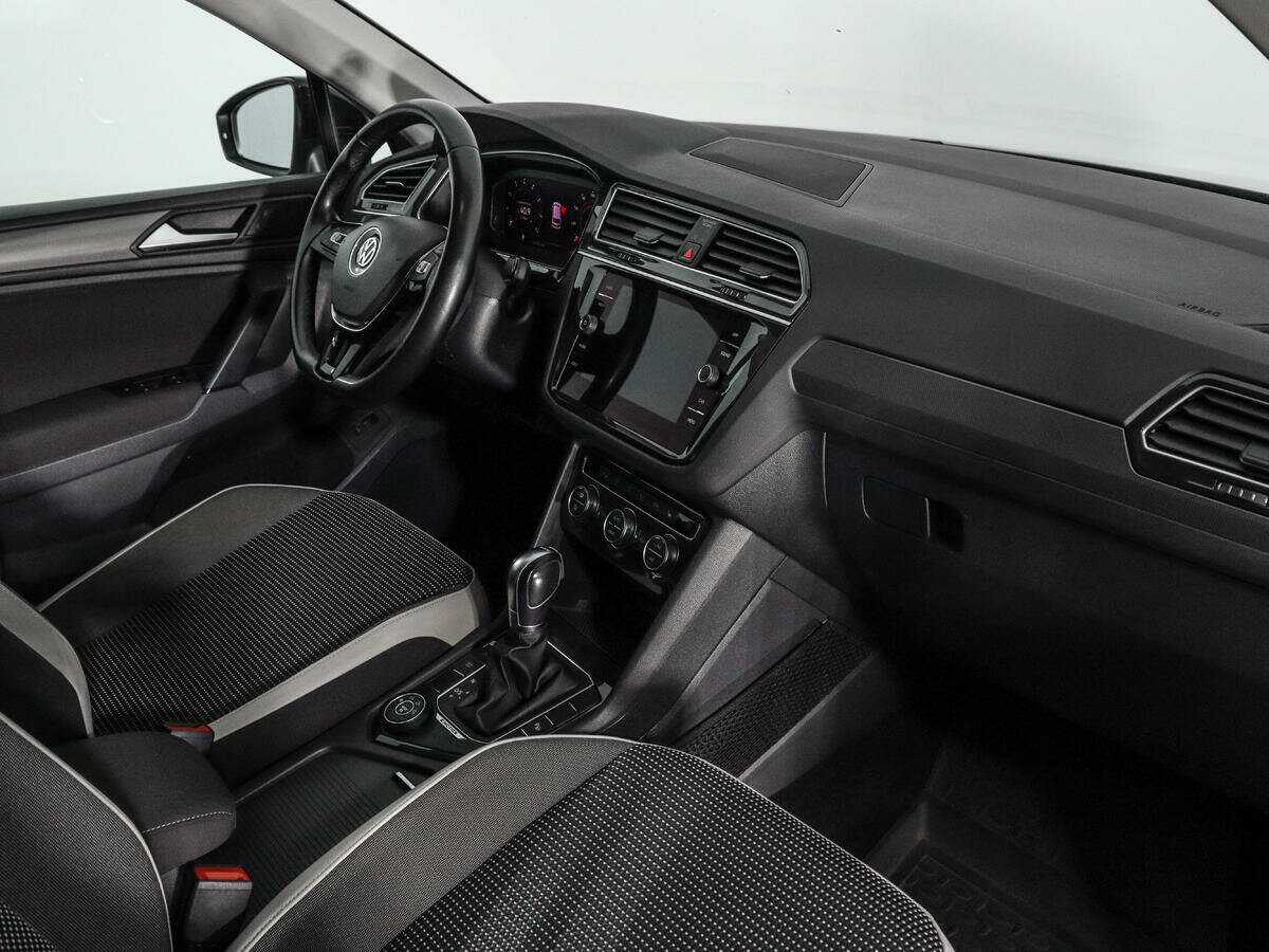 Купить Volkswagen Tiguan, 2019, 125 367 км.. Фото: #13
