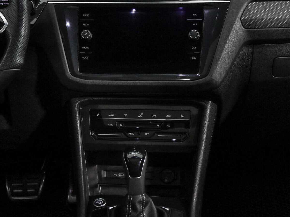 Купить Volkswagen Tiguan, 2021, 71 470 км.. Фото: #10