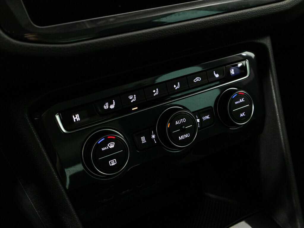 Купить Volkswagen Tiguan, 2020, 68 300 км.. Фото: #17