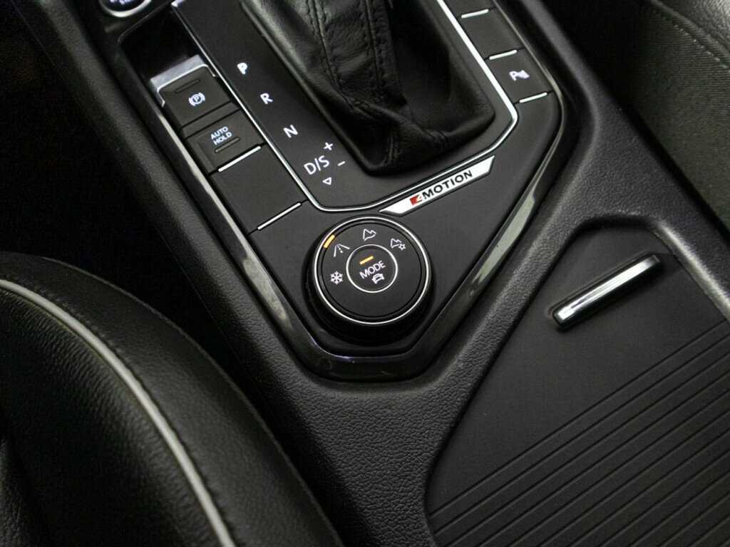 Купить Volkswagen Tiguan, 2018, 134 830 км.. Фото: #19