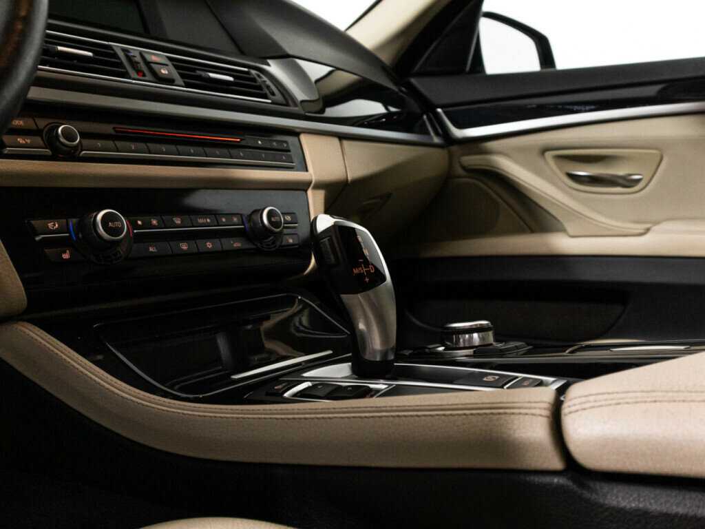 Купить BMW 5 серии, 2012, 235 328 км.. Фото: #16