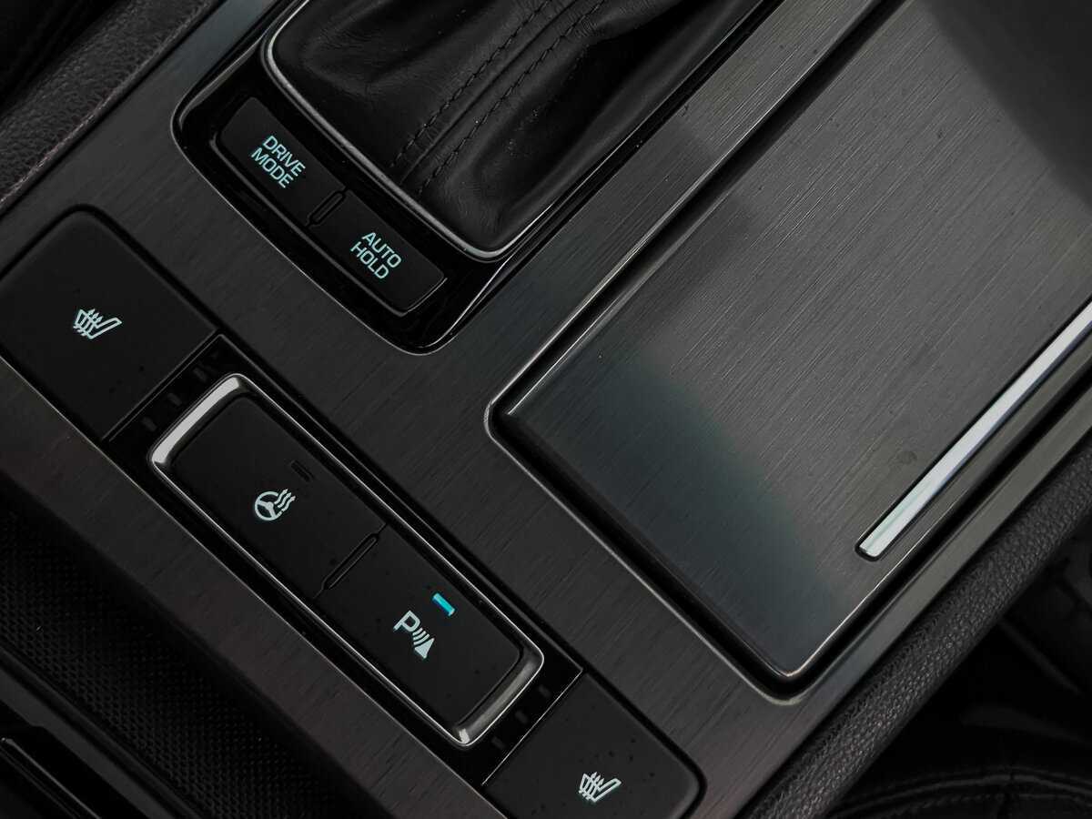 Купить Hyundai Genesis, 2015, 88 628 км.. Фото: #28