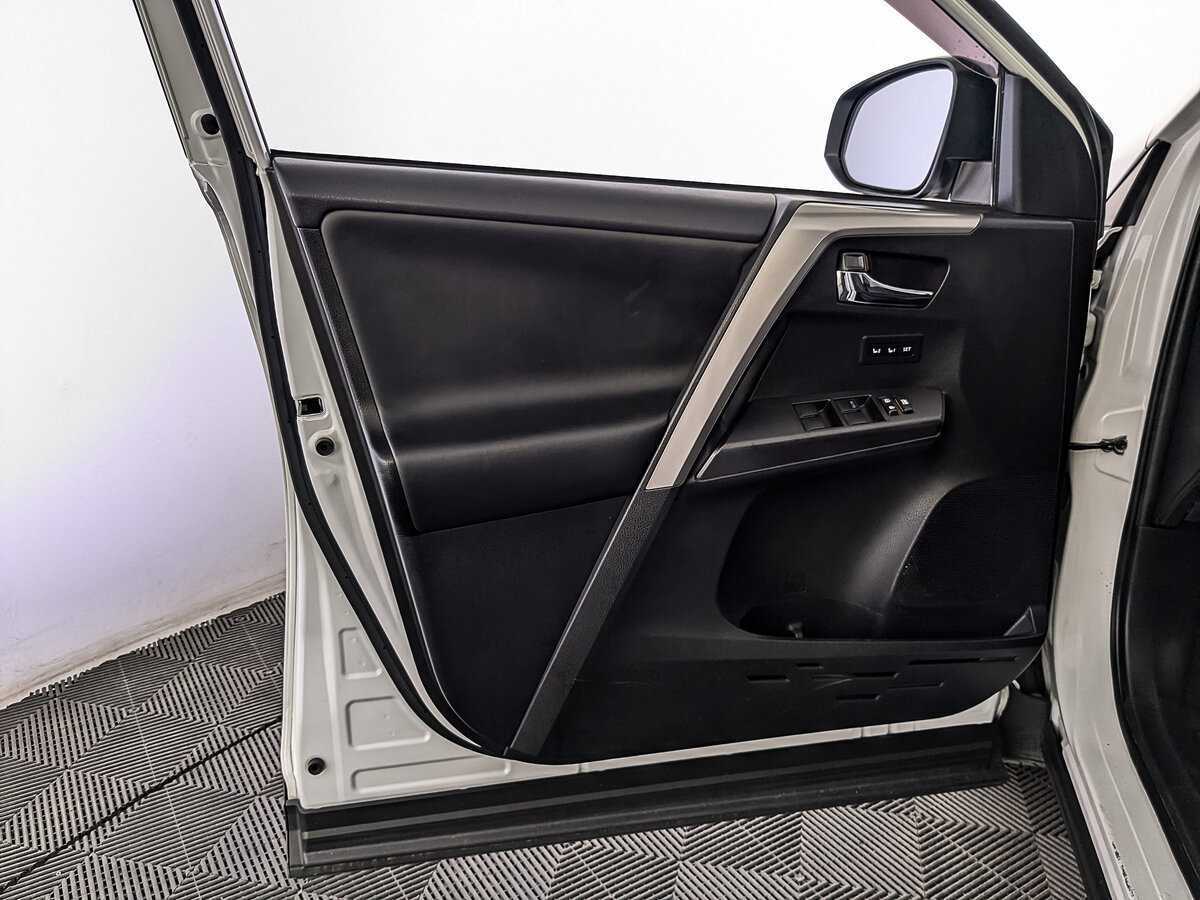 Купить Toyota RAV4, 2018, 205 233 км.. Фото: #16