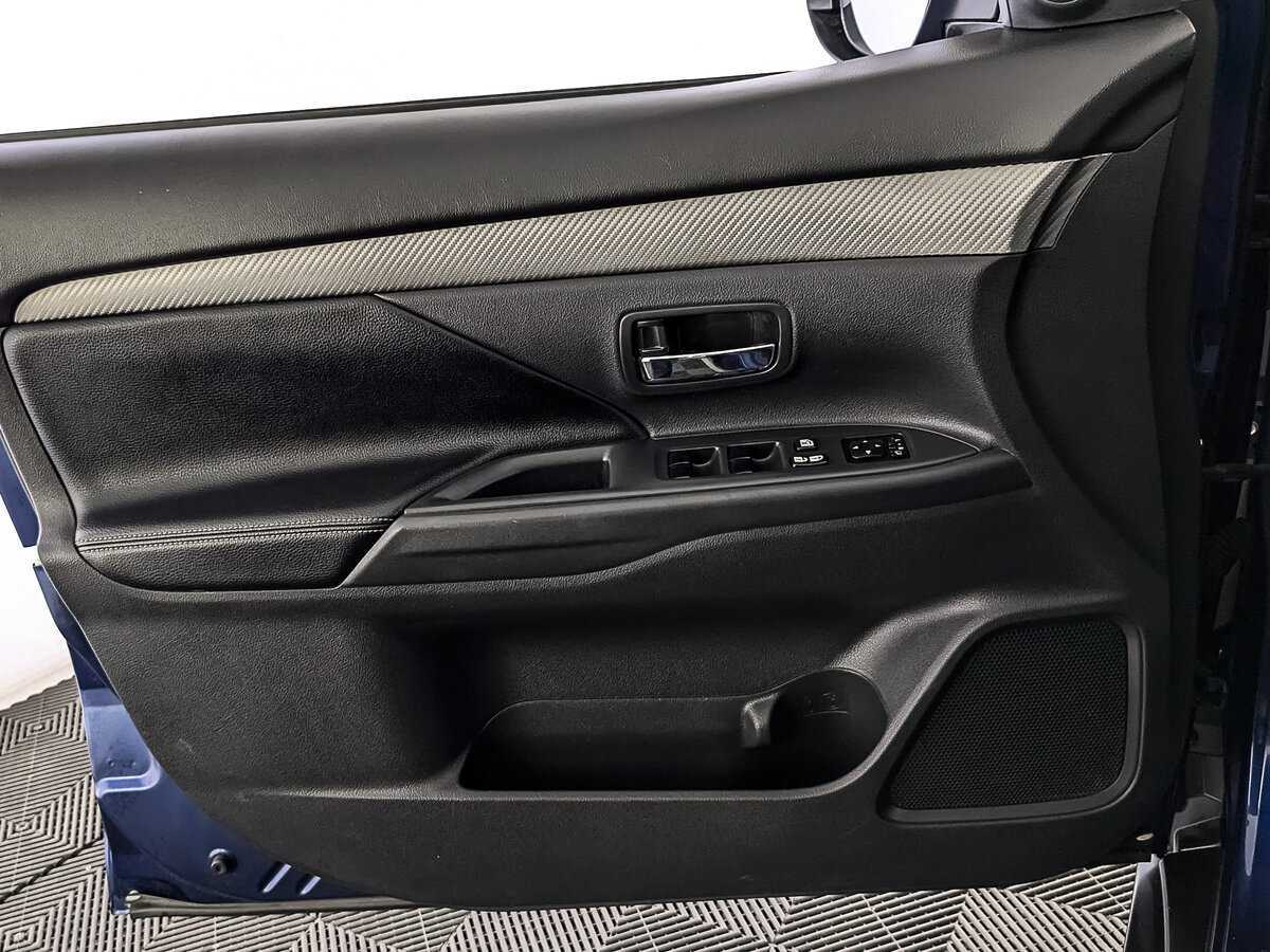 Купить Mitsubishi Outlander, 2014, 156 885 км.. Фото: #17