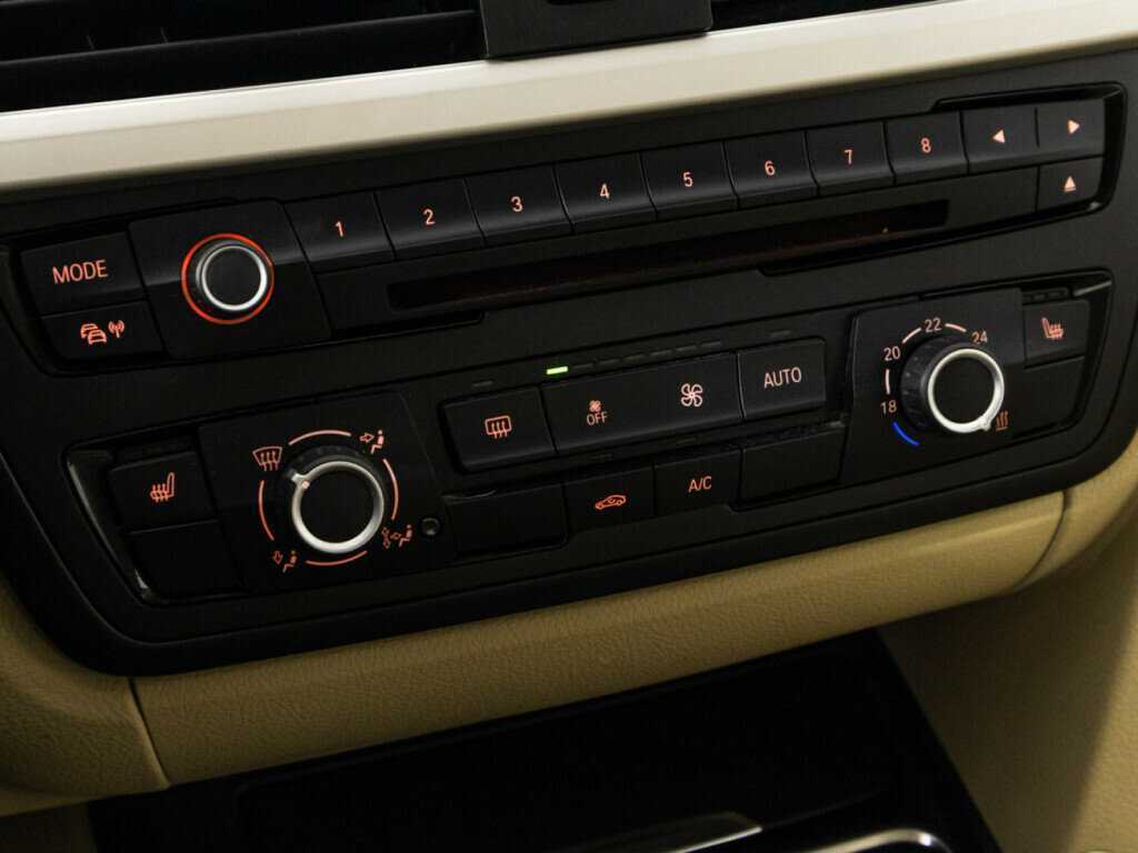 Купить BMW 3 серии, 2013, 82 227 км.. Фото: #15