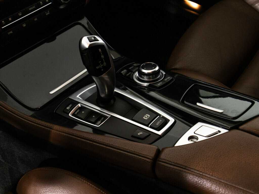 Купить BMW 5 серии, 2015, 167 388 км.. Фото: #14