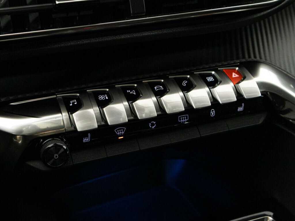 Купить Peugeot 3008, 2021, 30 489 км.. Фото: #16