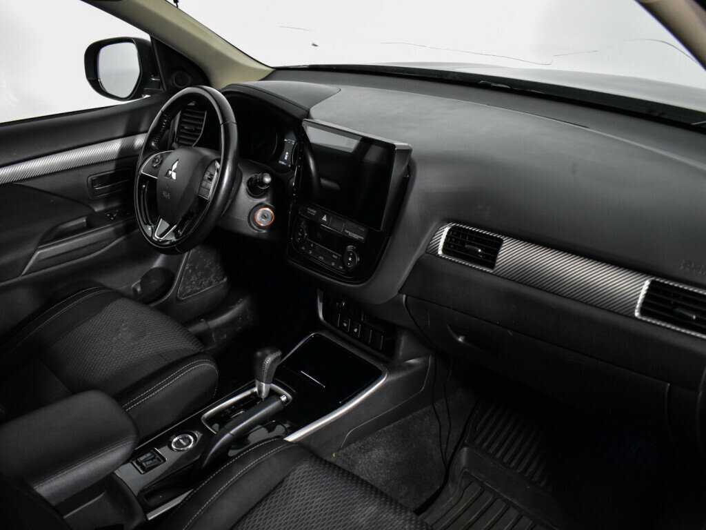 Купить Mitsubishi Outlander, 2017, 130 150 км.. Фото: #12
