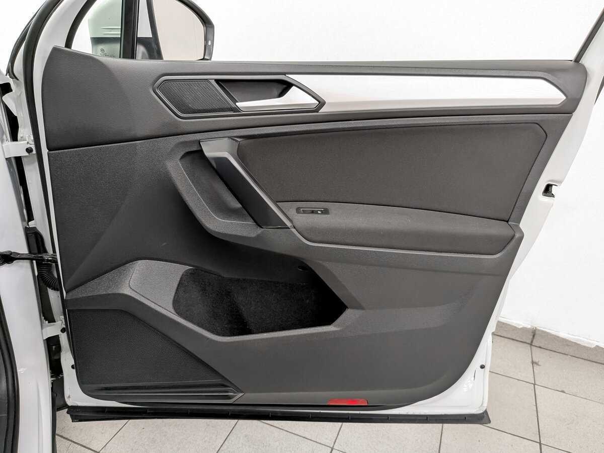 Купить Volkswagen Tiguan, 2021, 131 780 км.. Фото: #22