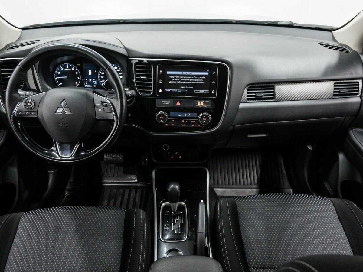 Купить Mitsubishi Outlander, 2018, 179 363 км.. Фото: #10