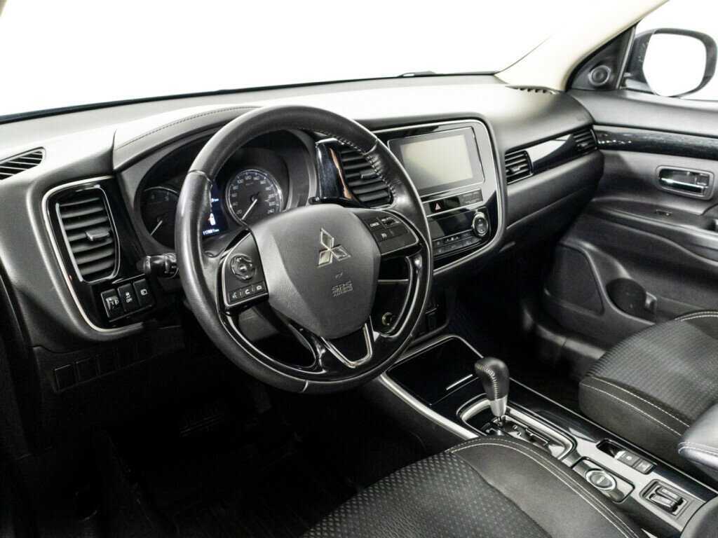 Купить Mitsubishi Outlander, 2018, 117 888 км.. Фото: #10