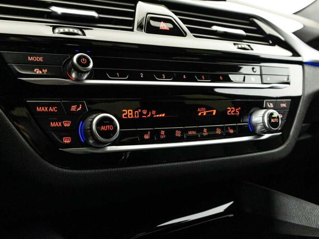 Купить BMW 5 серии, 2017, 142 844 км.. Фото: #18