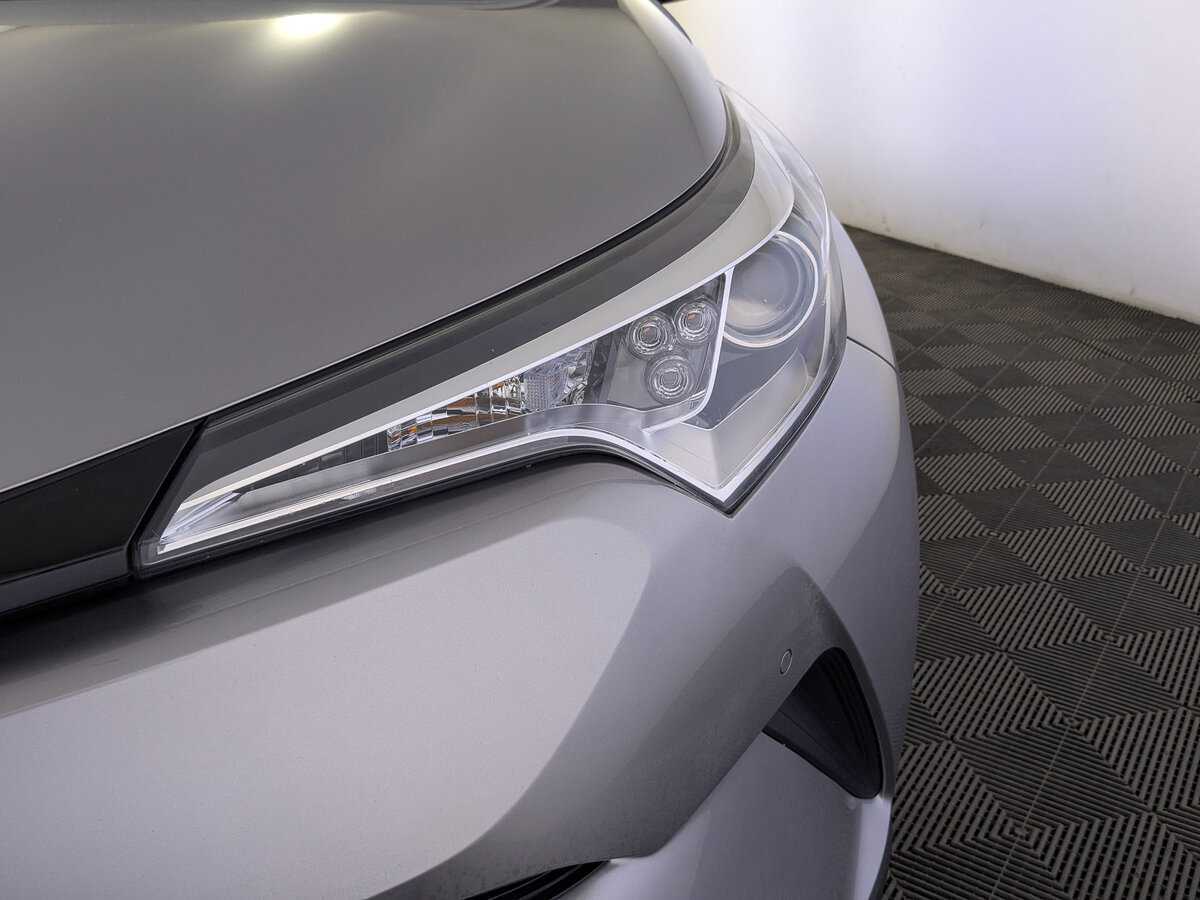 Купить Toyota C-HR, 2017, 78 089 км.. Фото: #10
