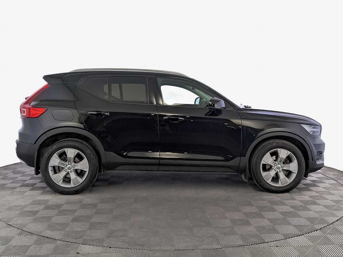 Купить Volvo XC40, 2021, 66 788 км.. Фото: #3