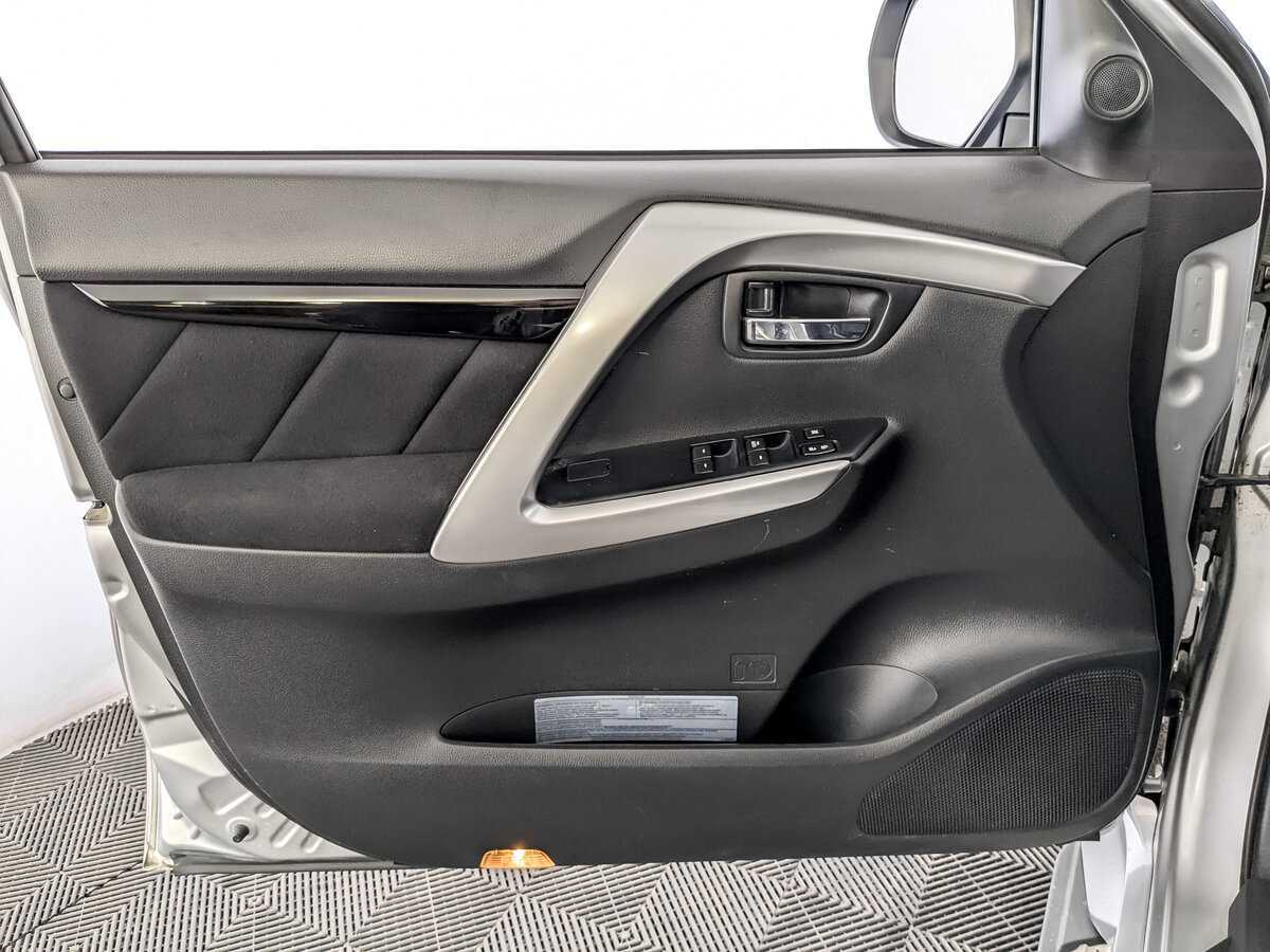 Купить Mitsubishi Pajero Sport, 2018, 188 221 км.. Фото: #18