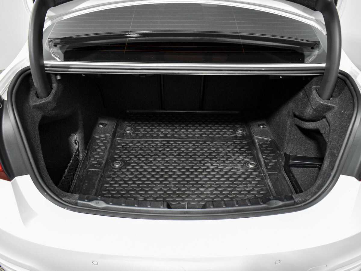 Купить BMW 3 серии, 2017, 111 205 км.. Фото: #14