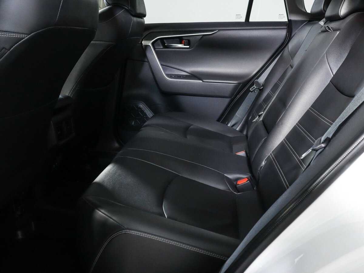 Купить Toyota RAV4, 2021, 68 235 км.. Фото: #6