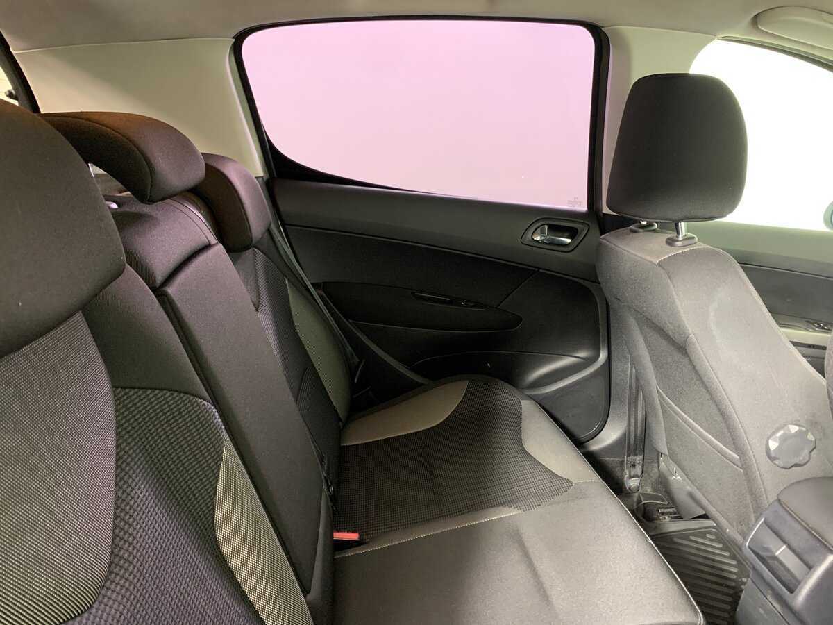 Купить Peugeot 308, 2012, 152 975 км.. Фото: #17