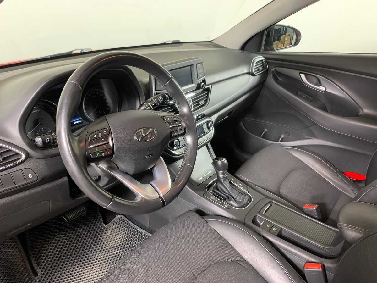Купить Hyundai i30, 2017, 235 275 км.. Фото: #11