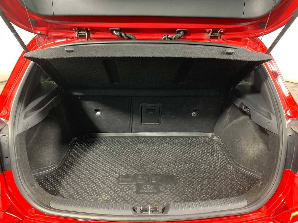 Купить Hyundai i30, 2017, 235 275 км.. Фото: #19