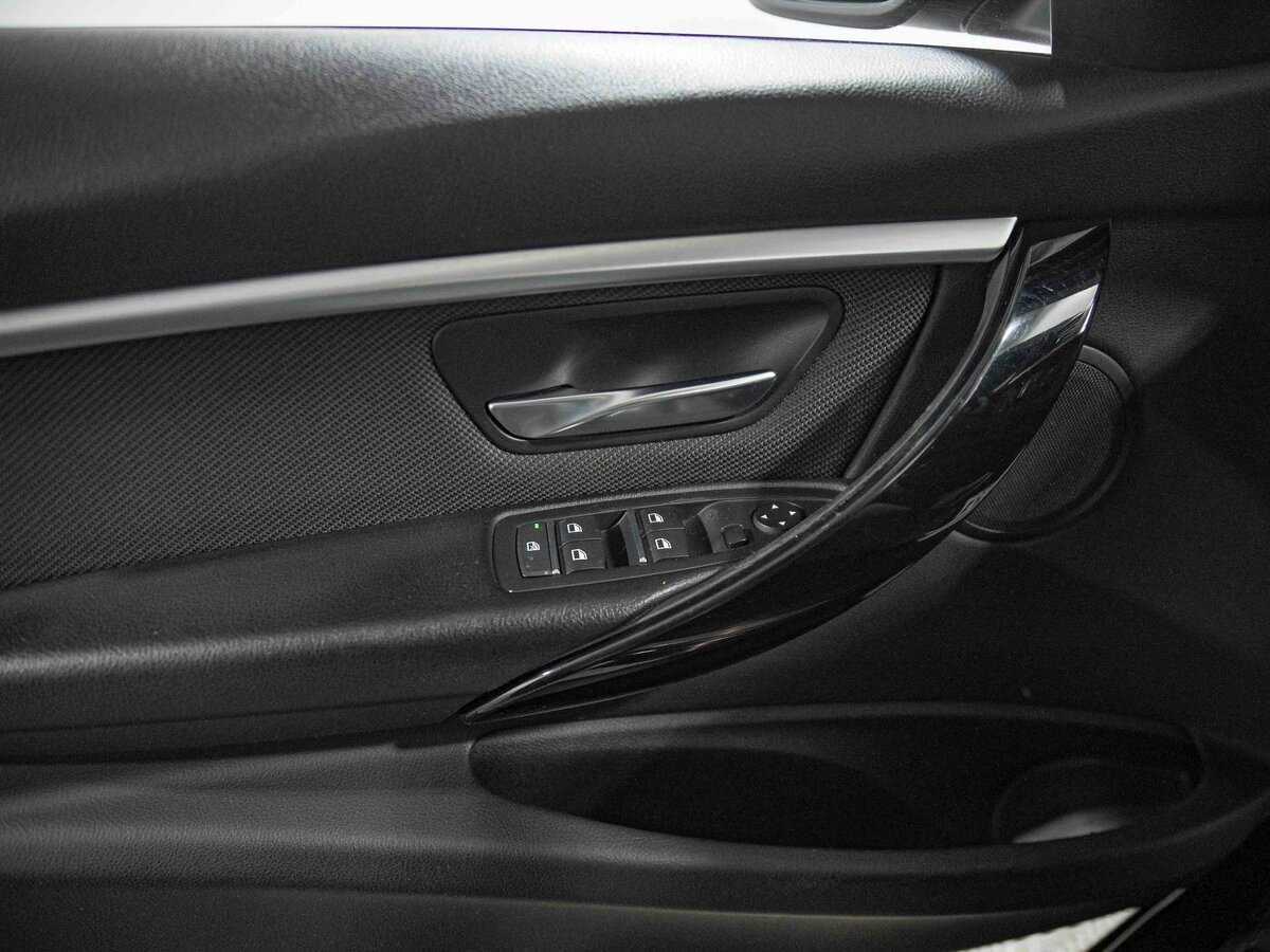 Купить BMW 3 серии, 2017, 224 060 км.. Фото: #12