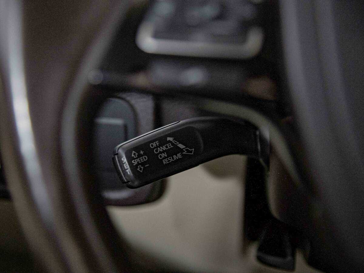 Купить Volkswagen Touareg, 2013, 211 283 км.. Фото: #7