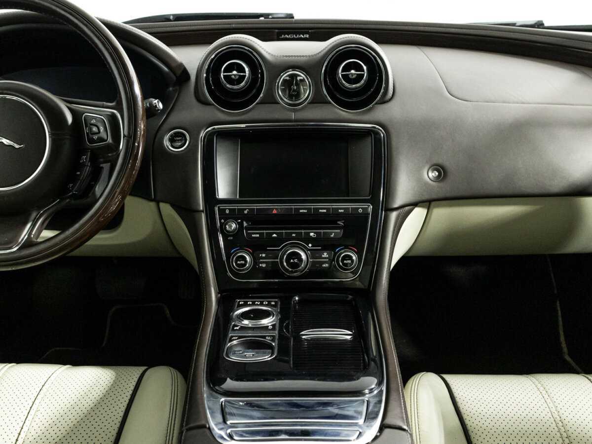 Купить Jaguar XJ, 2015, 189 205 км.. Фото: #13